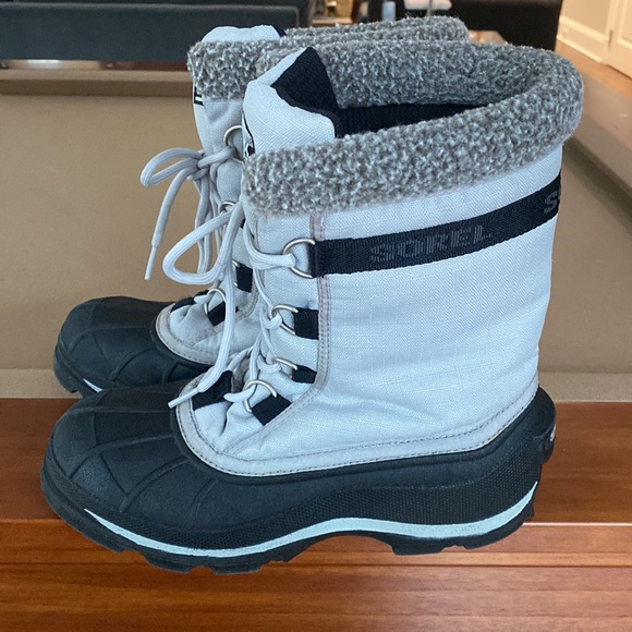 SOREL snow boot very warm - Picture 2 of 6